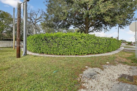 Villa ou maison à vendre à Sunrise, Floride: 3 chambres, 167.32 m2 № 2005208 - photo 28