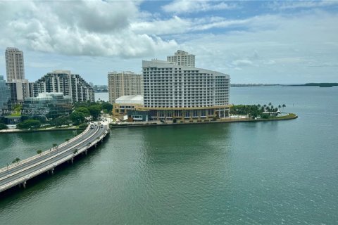 Condominio en venta en Miami, Florida, 2 dormitorios, 91.97 m2 № 1892660 - foto 2