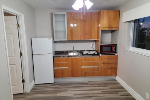 Apartment in Sunrise, Florida 1 bedroom, 112.41 sq.m. № 2250161 - photo 4