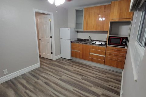 Apartment in Sunrise, Florida 1 bedroom, 112.41 sq.m. № 2250161 - photo 5