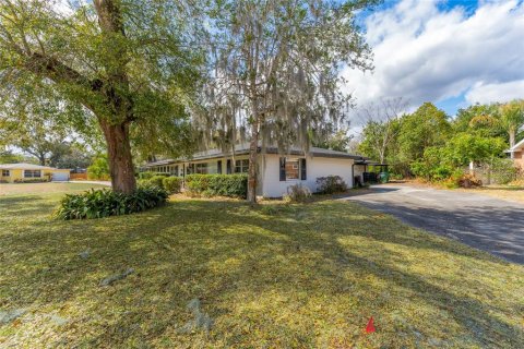 House in DeLand, Florida 4 bedrooms, 231.98 sq.m. № 2099279 - photo 4