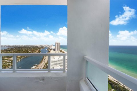 Купить кондоминиум в Майами-Бич, Флорида 1 спальня, 91.04м2, № 1983338 - фото 7