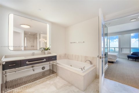 Купить кондоминиум в Майами-Бич, Флорида 1 спальня, 91.04м2, № 1983338 - фото 9