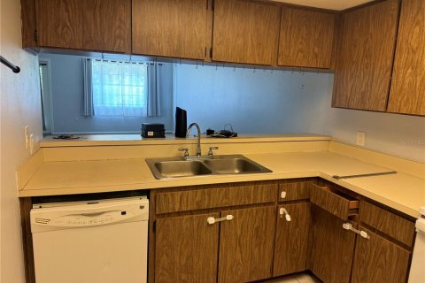 Copropriété à louer à New Port Richey, Floride: 2 chambres, 93.65 m2 № 1800495 - photo 9