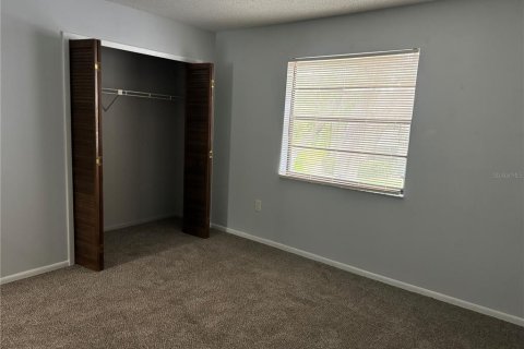 Condominio en alquiler en New Port Richey, Florida, 2 dormitorios, 93.65 m2 № 1800495 - foto 12