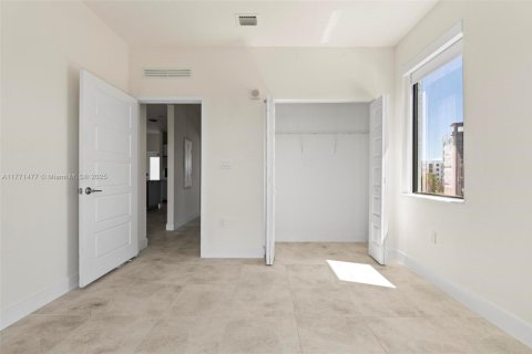 Condominio en venta en Doral, Florida, 3 dormitorios, 104.89 m2 № 1691783 - foto 13