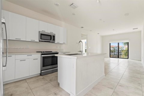 Condominio en venta en Doral, Florida, 3 dormitorios, 104.89 m2 № 1691783 - foto 3