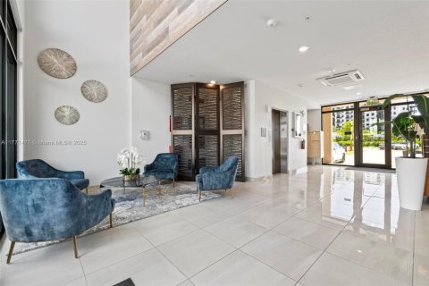 Condominio en venta en Doral, Florida, 3 dormitorios, 104.89 m2 № 1691783 - foto 2