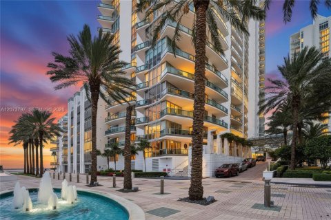 Condominio en Miami, Florida, 1 dormitorio  № 2316967
