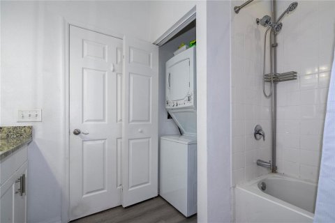 Townhouse in Kissimmee, Florida 3 bedrooms, 120.77 sq.m. № 2403355 - photo 26