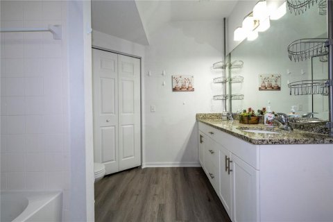 Townhouse in Kissimmee, Florida 3 bedrooms, 120.77 sq.m. № 2403355 - photo 17