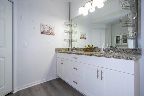 Townhouse in Kissimmee, Florida 3 bedrooms, 120.77 sq.m. № 2403355 - photo 19