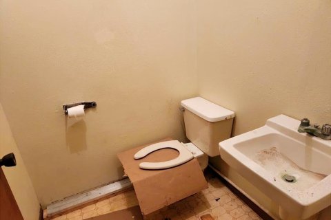 Купить коммерческую недвижимость в Боулинг-Грин, Флорида 315.87м2, № 1858310 - фото 16