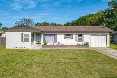 House in DeLand, Florida 3 bedrooms, 144.56 sq.m. № 1621031 - photo 1
