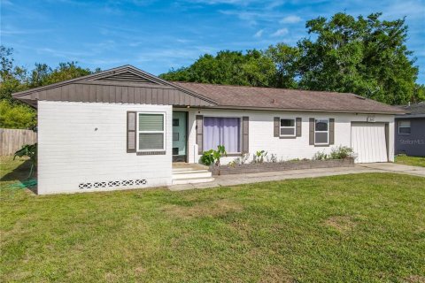 House in DeLand, Florida 3 bedrooms, 144.56 sq.m. № 1621031 - photo 15