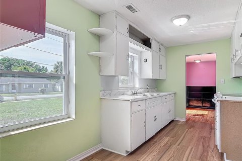 House in DeLand, Florida 3 bedrooms, 144.56 sq.m. № 1621031 - photo 25