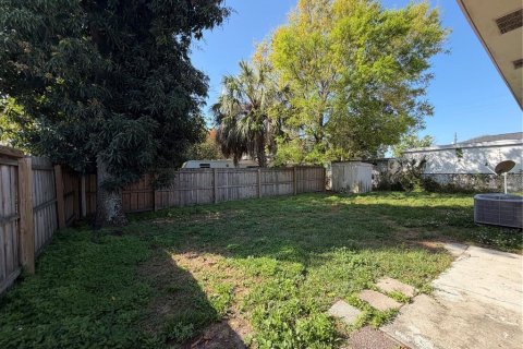 House in Tampa, Florida 3 bedrooms, 107.3 sq.m. № 2105366 - photo 19