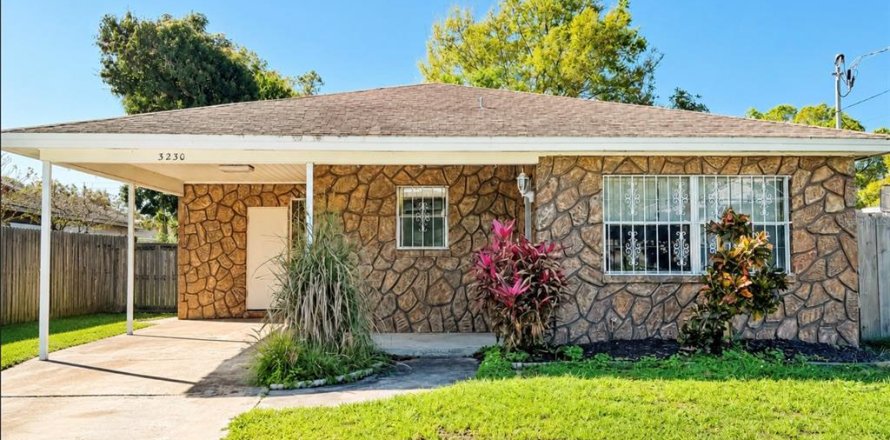 Villa ou maison à Tampa, Floride 3 chambres, 107.3 m2 № 2105366