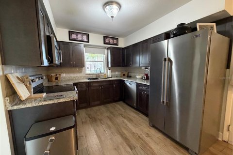 Villa ou maison à louer à Tampa, Floride: 3 chambres, 107.3 m2 № 2105366 - photo 3