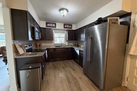 Villa ou maison à louer à Tampa, Floride: 3 chambres, 107.3 m2 № 2105366 - photo 2