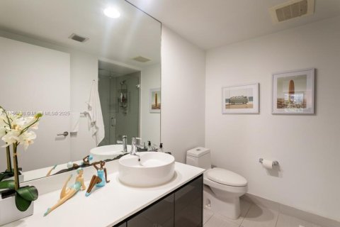 Купить кондоминиум в Майами, Флорида 2 спальни, 103.68м2, № 1957941 - фото 7