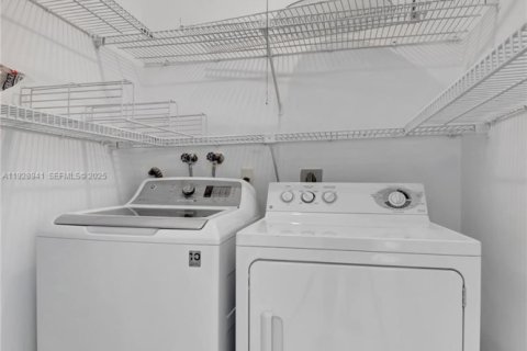 Снять в аренду кондоминиум в Делрей-Бич, Флорида 2 спальни, 84.26м2, № 1991978 - фото 4