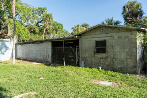 Immobilier commercial à vendre à LaBelle, Floride № 2170315 - photo 17