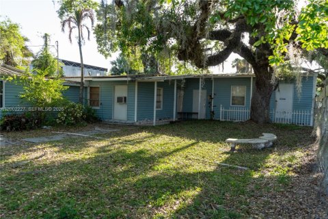 Immobilier commercial à vendre à LaBelle, Floride № 2170315 - photo 4