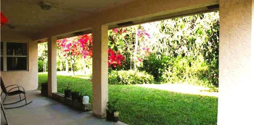 Casa en Wellington, Florida 4 dormitorios, 198.81 m2 № 1183527