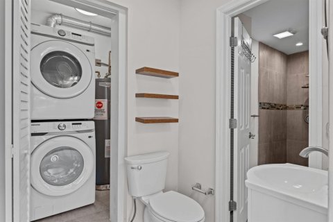 Villa ou maison à vendre à Lantana, Floride: 2 chambres, 102.94 m2 № 2421351 - photo 23
