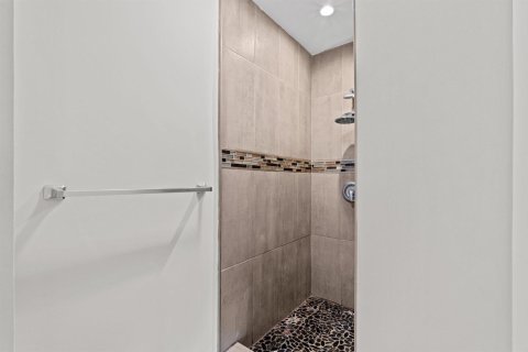 Villa ou maison à vendre à Lantana, Floride: 2 chambres, 102.94 m2 № 2421351 - photo 21