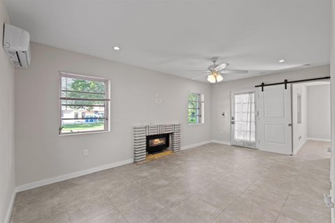 Villa ou maison à vendre à Lantana, Floride: 2 chambres, 102.94 m2 № 2421351 - photo 4
