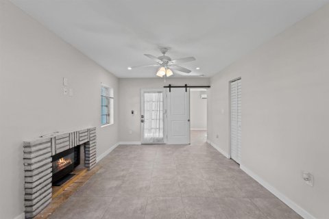 Villa ou maison à vendre à Lantana, Floride: 2 chambres, 102.94 m2 № 2421351 - photo 5