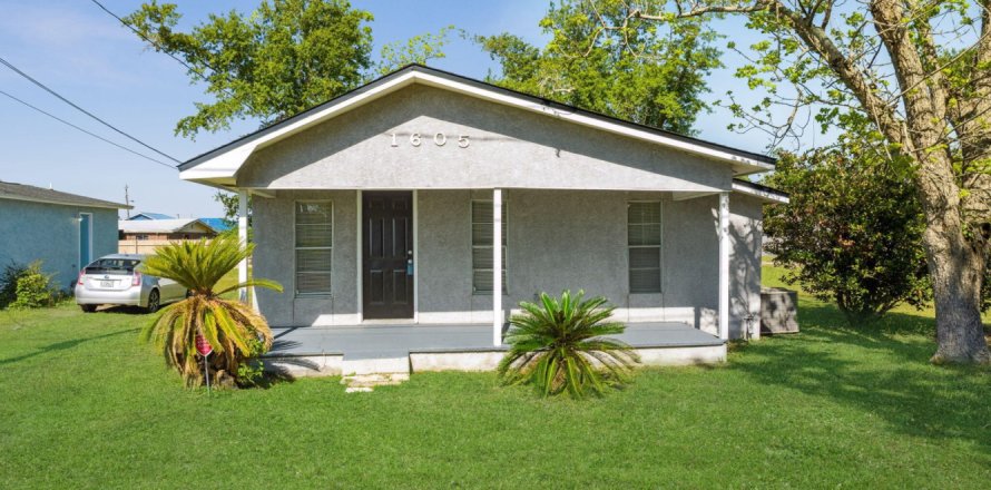 House in Panama City, Florida 3 bedrooms, 101.45 sq.m. № 589834
