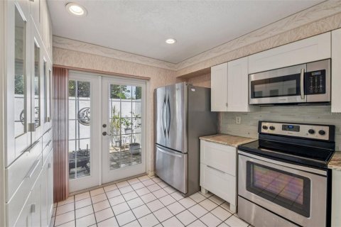 House in Haines City, Florida 2 bedrooms, 125.23 sq.m. № 1837468 - photo 8