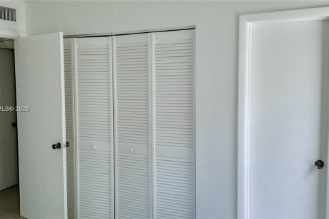 Copropriété à louer à Coral Springs, Floride: 2 chambres, 77.57 m2 № 1823517 - photo 5