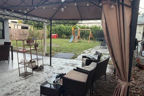 Casa en venta en West Palm Beach, Florida, 4 dormitorios, 131.83 m2 № 2338174 - foto 20