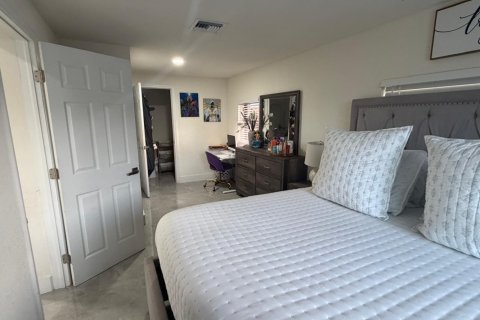 Casa en venta en West Palm Beach, Florida, 4 dormitorios, 131.83 m2 № 2338174 - foto 9