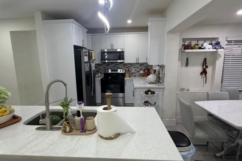Casa en venta en West Palm Beach, Florida, 4 dormitorios, 131.83 m2 № 2338174 - foto 6