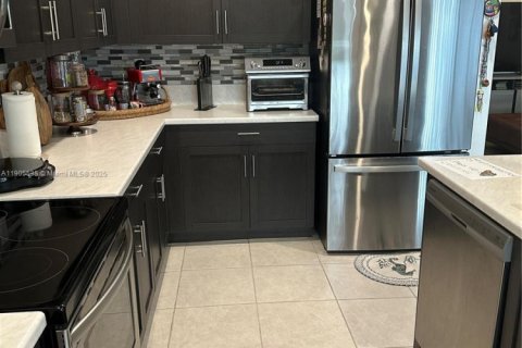 Купить таунхаус в Хомстед, Флорида 3 спальни, 169.73м2, № 1956213 - фото 14