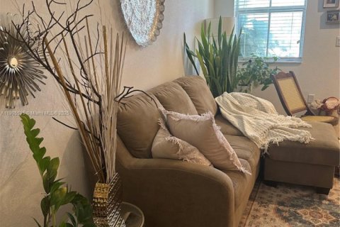 Купить таунхаус в Хомстед, Флорида 3 спальни, 169.73м2, № 1956213 - фото 2