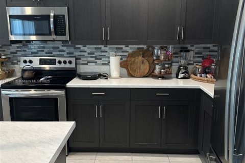 Купить таунхаус в Хомстед, Флорида 3 спальни, 169.73м2, № 1956213 - фото 10