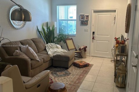 Купить таунхаус в Хомстед, Флорида 3 спальни, 169.73м2, № 1956213 - фото 4