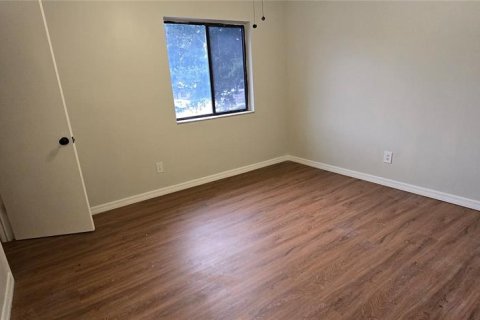 Adosado en venta en Kissimmee, Florida, 2 dormitorios, 99.78 m2 № 1912944 - foto 13