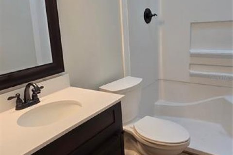 Adosado en venta en Kissimmee, Florida, 2 dormitorios, 99.78 m2 № 1912944 - foto 16