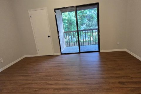 Adosado en venta en Kissimmee, Florida, 2 dormitorios, 99.78 m2 № 1912944 - foto 9