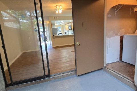 Adosado en venta en Kissimmee, Florida, 2 dormitorios, 99.78 m2 № 1912944 - foto 20