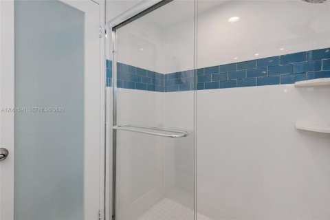 Condominio en venta en Miami Beach, Florida, 50.45 m2 № 2246435 - foto 17
