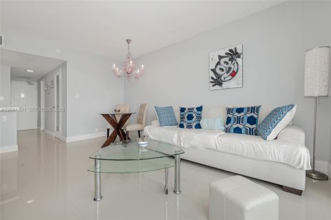 Condominio en venta en Miami Beach, Florida, 50.45 m2 № 2246435 - foto 9