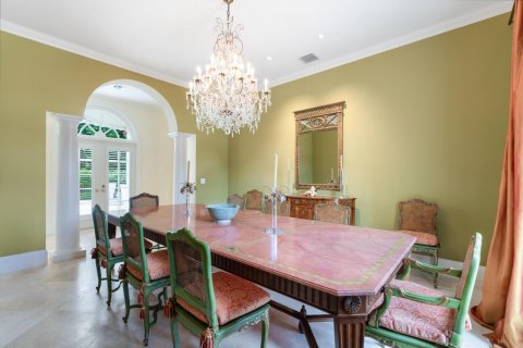 House in Palm Beach, Florida 5 bedrooms, 579.62 sq.m. № 2246692 - photo 12